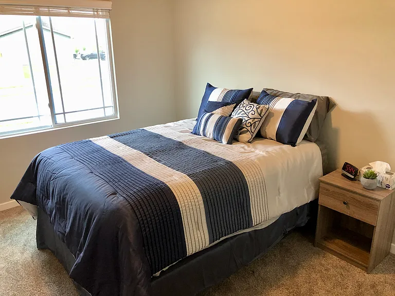 2nd bedroom