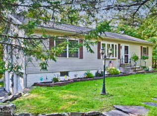 3264 Westminster Dr, East Stroudsburg, PA
