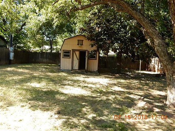 2nd image of 133 E Vilbig St