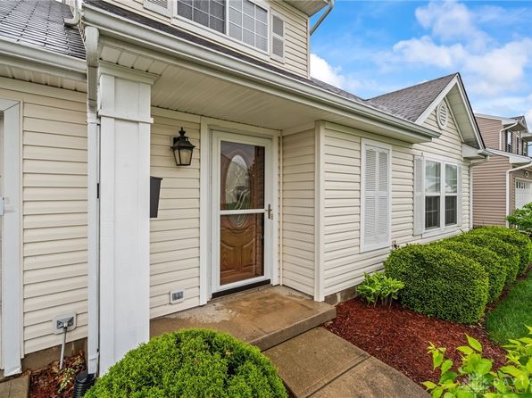 2750 Twin Lakes Dr, Troy, OH 45373