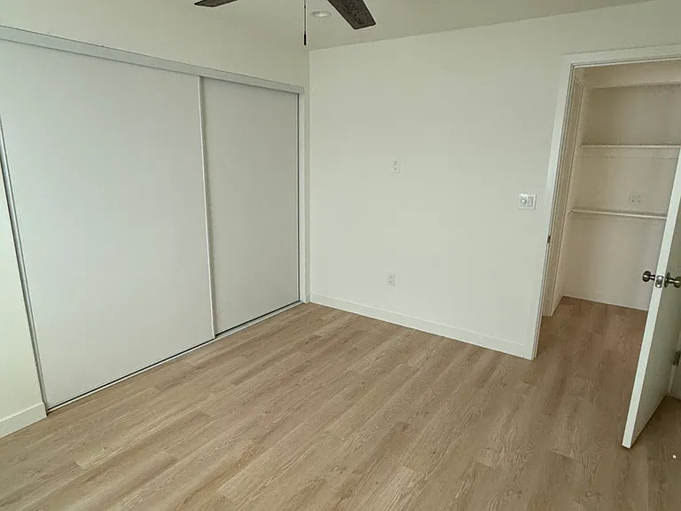 20529-31 W Vanowen St — Photo 4