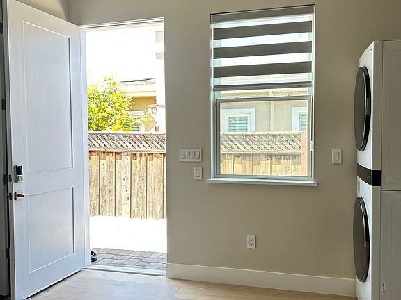 5th image of 13240 Carrick Ave #A