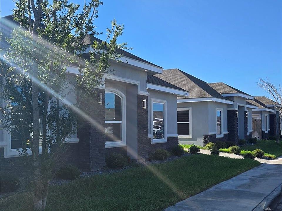 1st image of 1012 N Woodson Ave #1