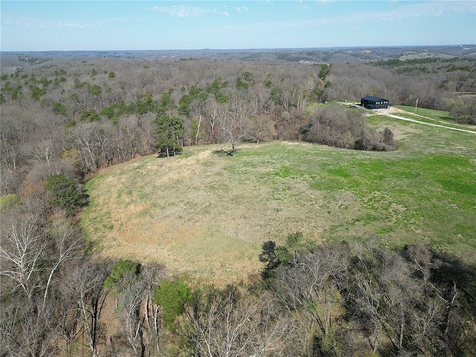 2nd image of 2 W Mountain Ridge Dr
