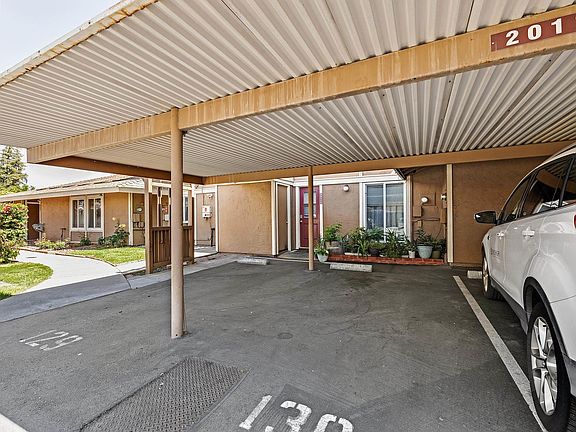 3rd image of 2011 Olivera Rd APT B