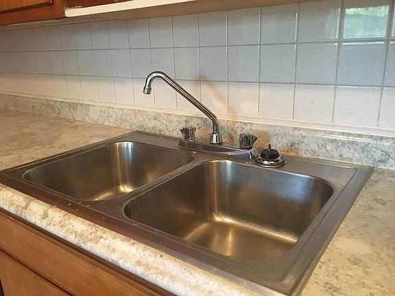 2nd image of 920 E Markwood Ave APT C34