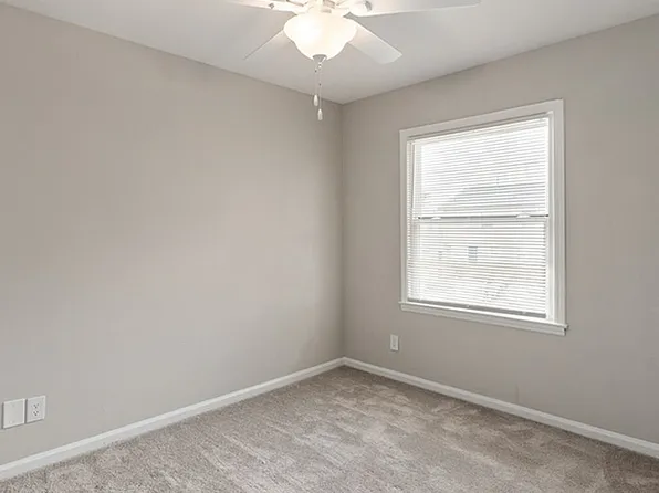 East Park, 3517 Burner Dr #3509-14, Charlotte, NC 28205