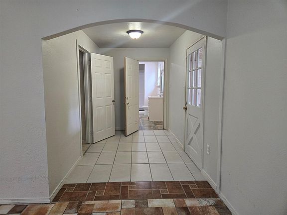 2nd image of 19639 Maple Ln
