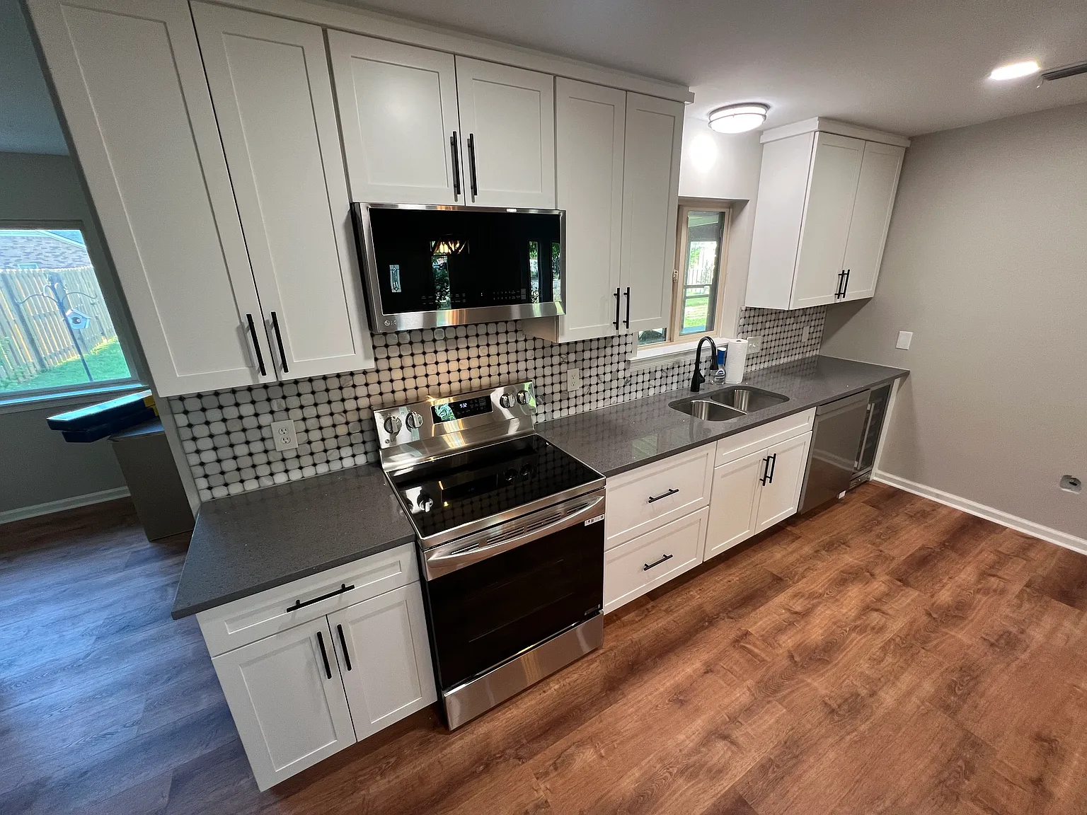 1845 Tara Dr — Photo 2