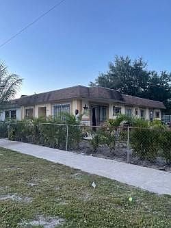 5th image of 21100 NW 39th Avenue