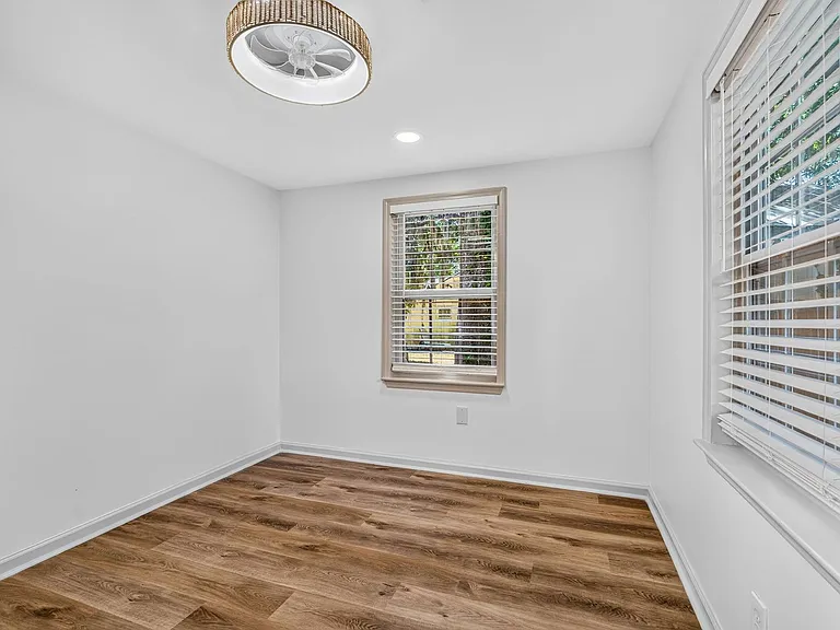 4928 Durant Ave — Photo 10