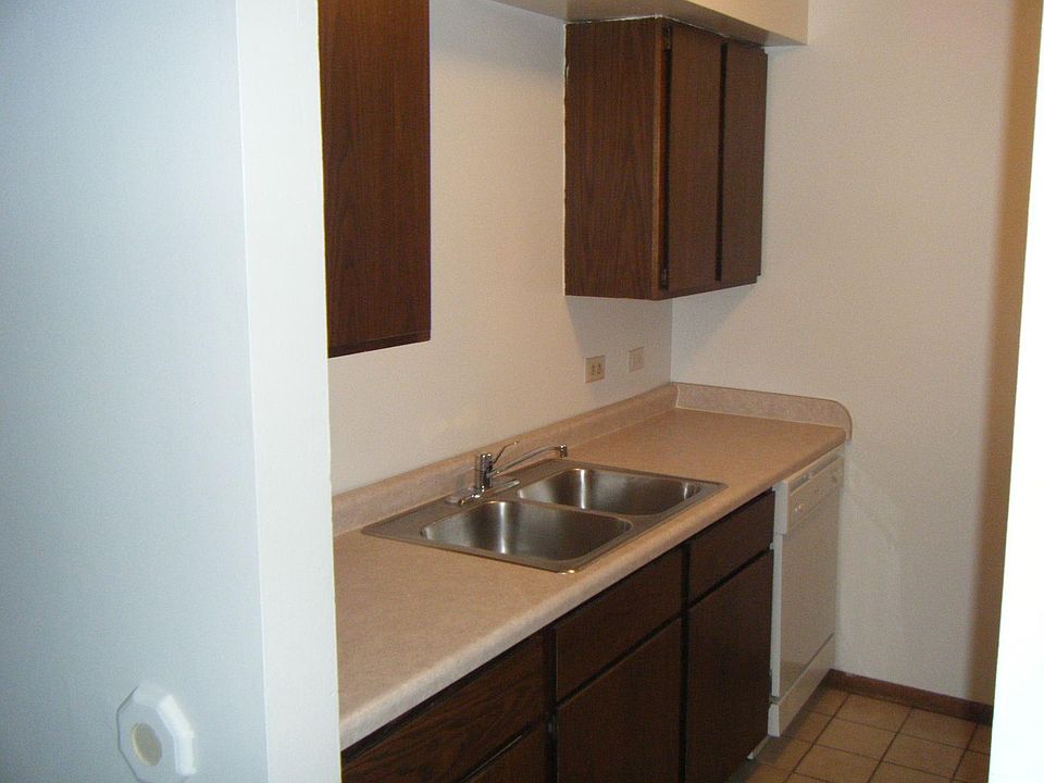 2nd image of 339 Bluff Ave APT 1H