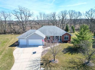 3730 Shore Crest Trl, Green Bay, WI 54311