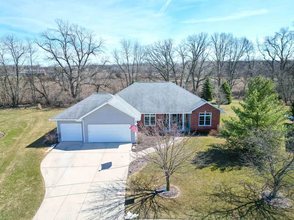 3730 Shore Crest Trl, Green Bay, WI 54311