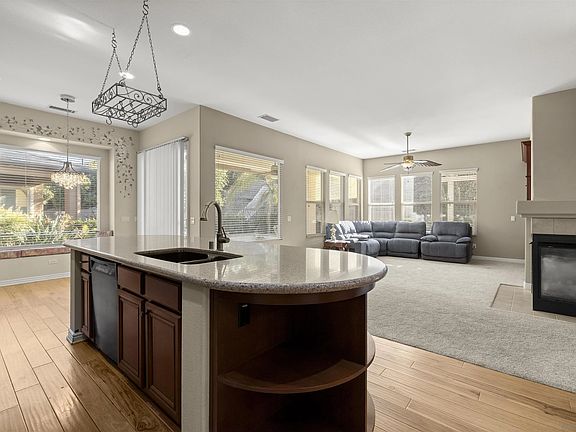 4th image of 9093 Filaree Ct