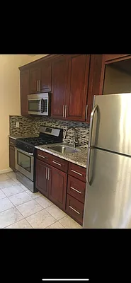 Rented by Voro, LLC | media 16