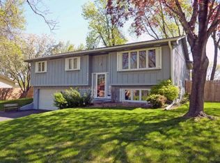 6608 Cherokee Ln N, Brooklyn Park, MN 55428