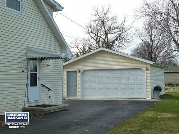 Newer 2 Car plus Garage!