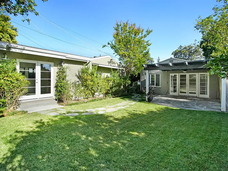 11553 Otsego St — Photo 21