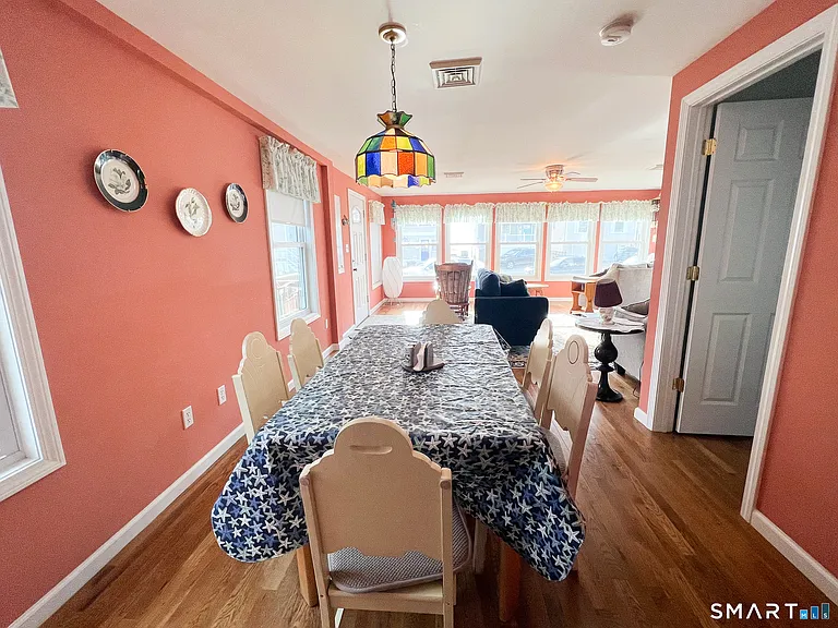 754 E Broadway — Photo 7