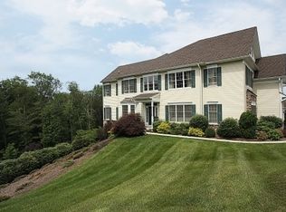 8 Jade Cir, Denville, NJ 07834