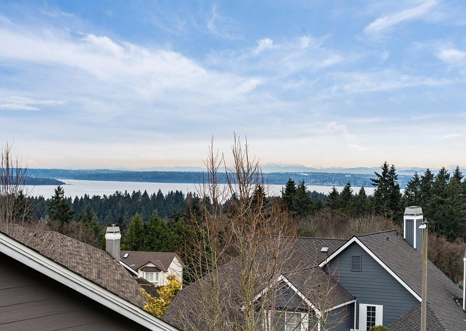 1st image of 5422 Chinook Dr NE