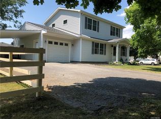 128 Roosevelt Dr, Lockport, NY 14094