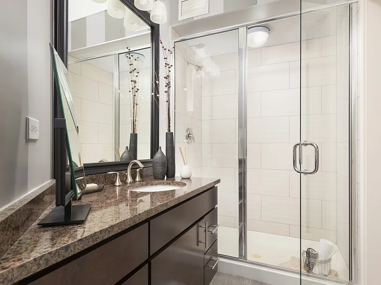 345 E Ohio St #2BR2BA — Photo 7