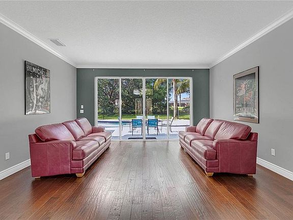 4th image of 13550 Magnolia Park Ct