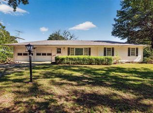 1770 SW Broadview Dr, Topeka, KS 66615