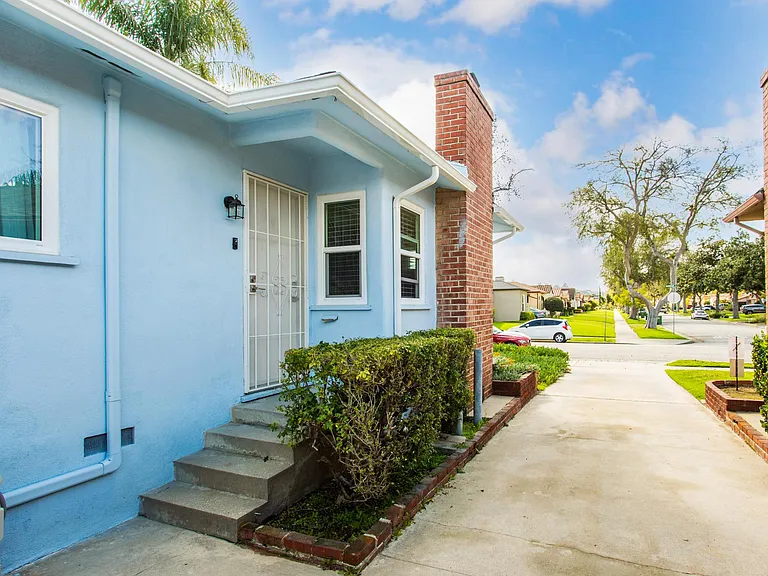 2617 W Norwood Pl — Photo 37