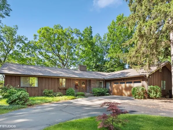 4604 E Tudor Rd, Berrien Springs, MI 49103