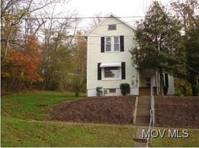 1st image of 718 8th St