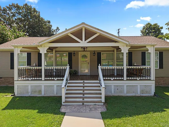 1431 Lake Barkley Dr, Kuttawa, KY 42055