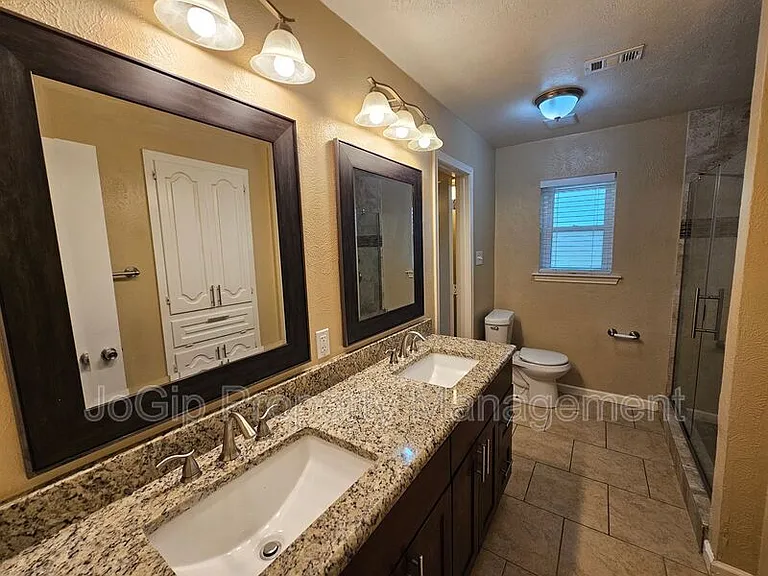 216 Wesley Dr — Photo 21