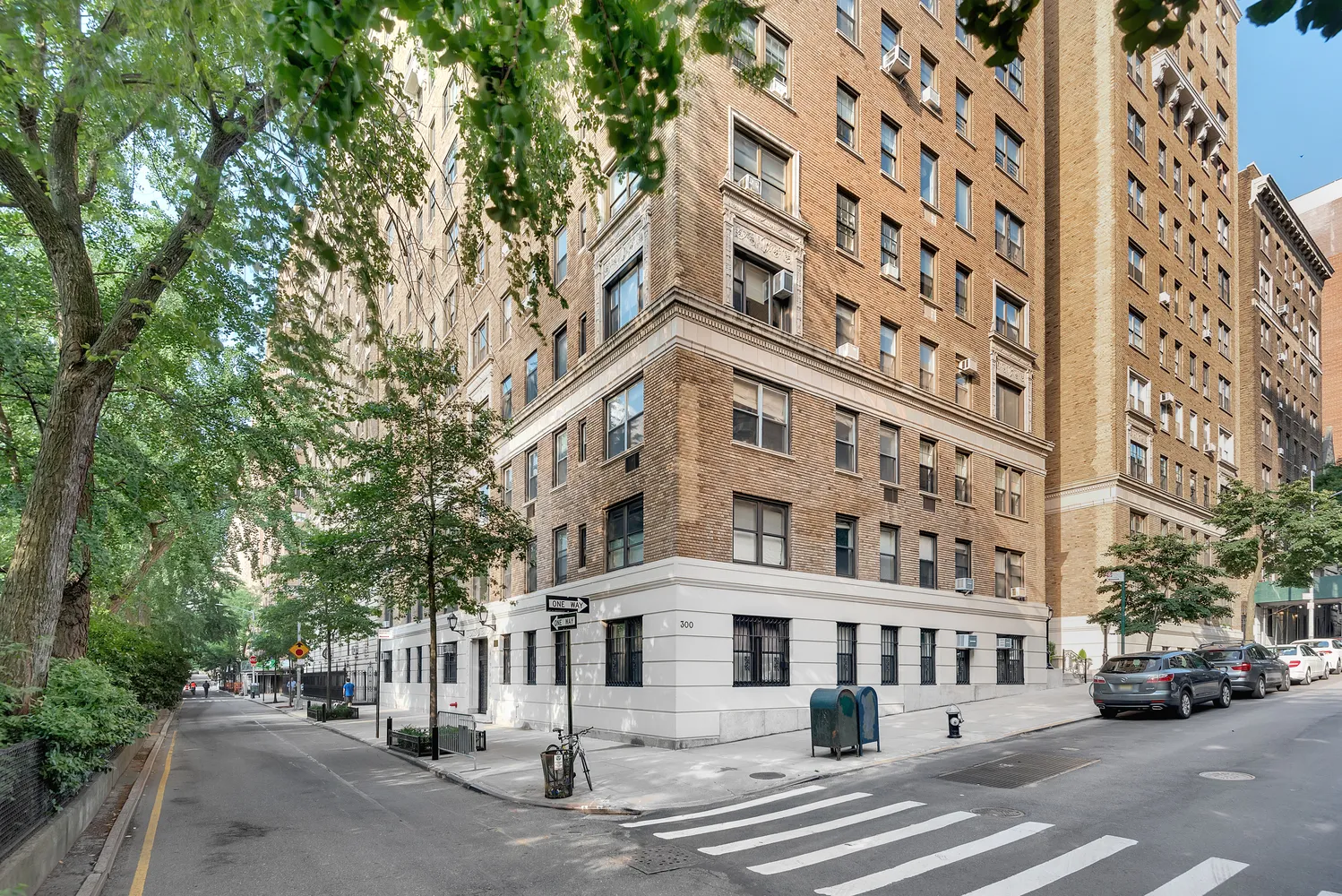 300 Riverside Drive #8H in Upper West Side, Manhattan | StreetEasy