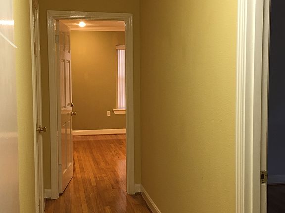 5th image of 3323 Cloverdale St