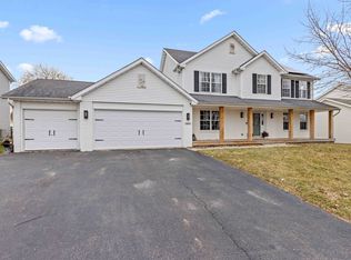 191 Red Oak St, Poplar Grove, IL 61065