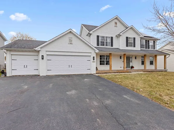 191 Red Oak St, Poplar Grove, IL 61065