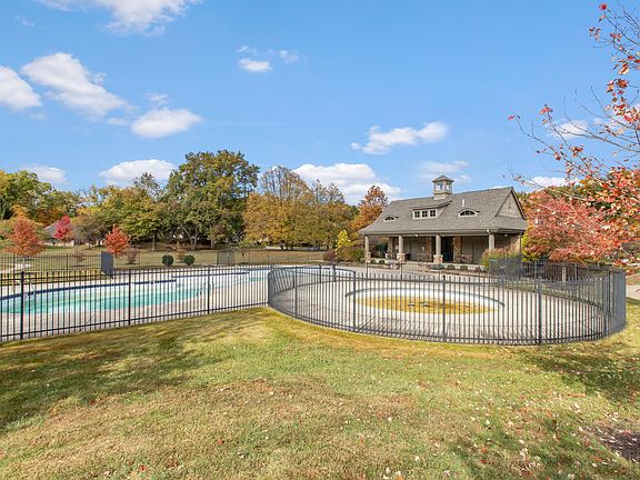 4th image of 7818 Fawnwood Dr