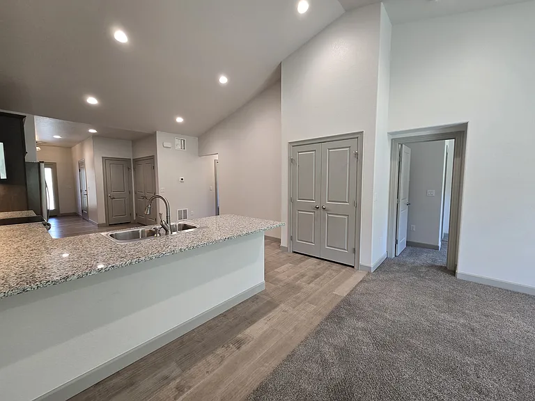 538 Brecken Ct — Photo 5