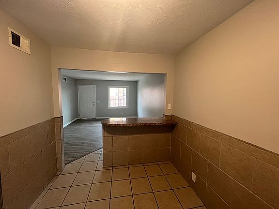 4th image of 3027 Chicago St #5