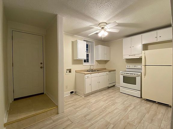 5th image of 500 Beaufort Dr