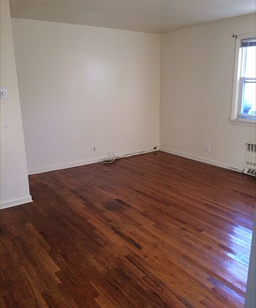 3rd image of 26 Portland Place # Fl 2nd