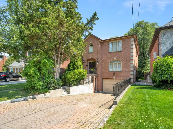 33 Lynnhaven Rd, Toronto, ON M6A 2K7