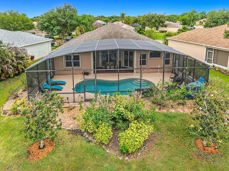 1343 Shoreline Cir — Photo 31