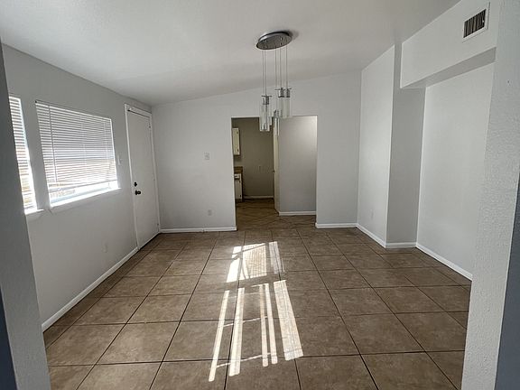 2nd image of 1538 Daly Dr