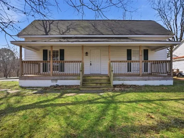 6855 Reinhardt College Pkwy, Waleska, GA 30183