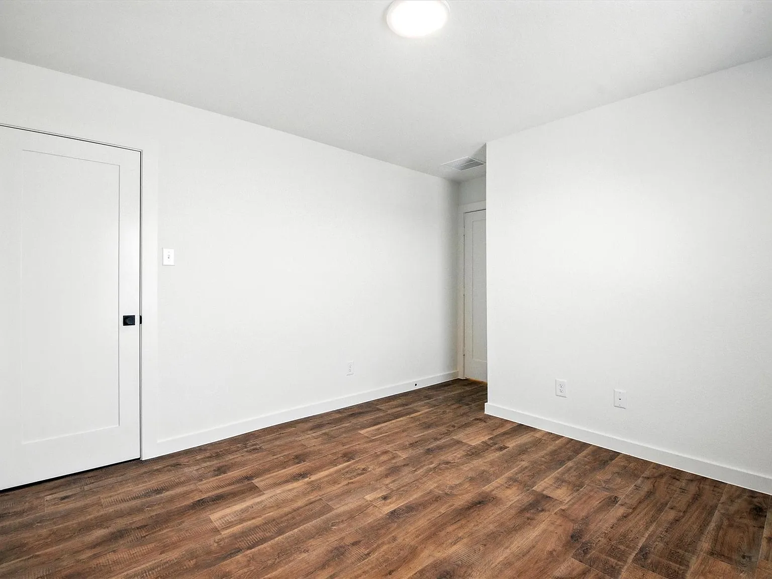 3 bed, 2.5 bath, 1596 sqft, $1,958 — Photo 4