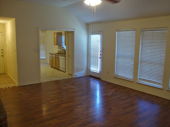 3rd image of 700 Highbrooke Dr